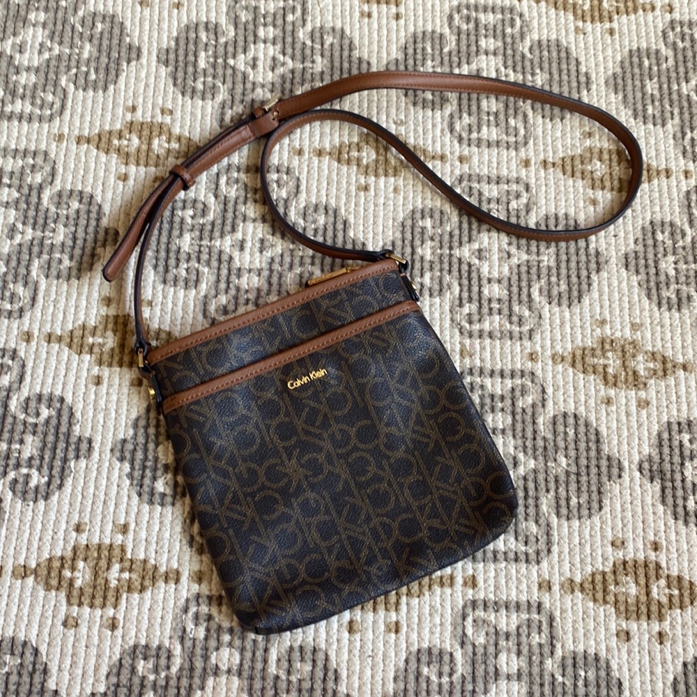 Calvin Klein crossbody purse
